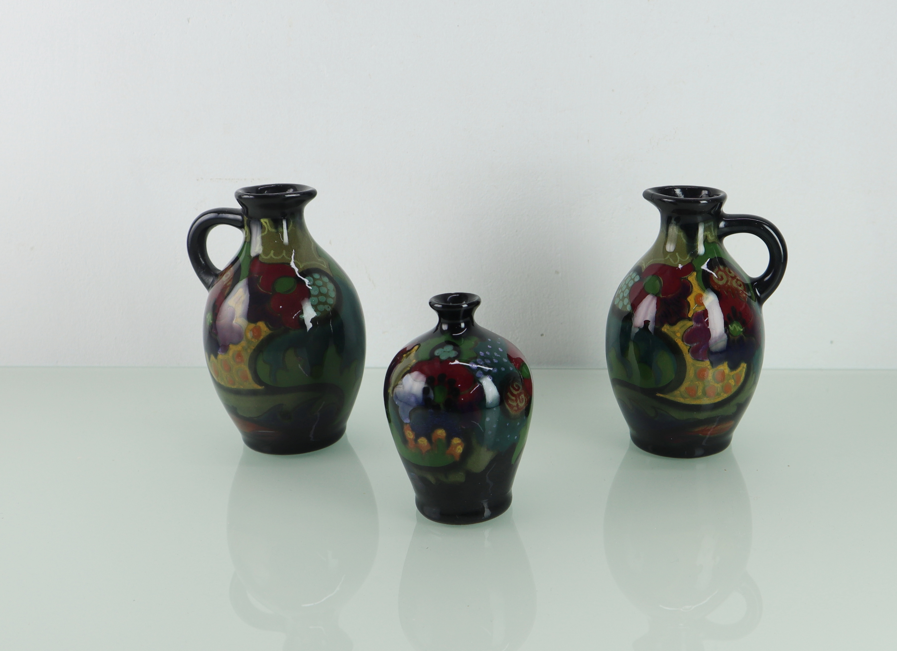 3 x Gouda plateel vaasjes, 1921