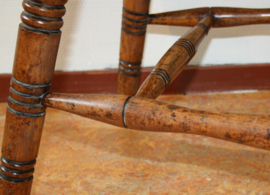 Twee Engelse Windsor Smokers chairs