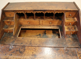 Antieke Engelse secretaire 18e eeuw