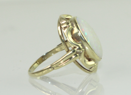 Vintage gouden ring met opaal