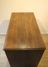 Antieke Engelse commode, 18e eeuw