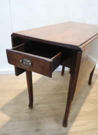 Antieke Engelse Pembroketafel, 18e eeuw