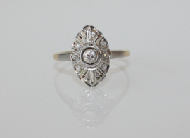 Art Deco gouden ring met oudslijpsel diamant en roosdiamanten ca. 1910