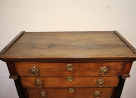 Antieke Hollandse chiffonière