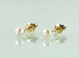 Oorknoppen 18k goud bouton parel 4,5 mm