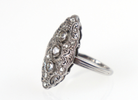 Antieke witgouden Art Deco ring met diamanten