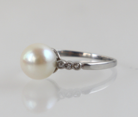 Art Deco platina ring met parel en diamantjes