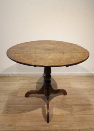 Antieke Engelse tilttop tafel
