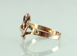 Antieke Franse gouden ring slang met granaat