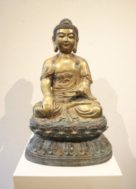Bronzen boeddha bhumisparsha mudra