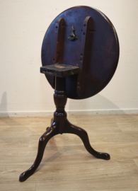 Antieke Engelse tilttop tafel