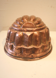 Antieke koperen tulband, puddingvorm