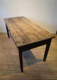 Antieke Franse tafel 19e eeuw