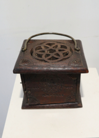 Antiek kerfsnede stoofje, 1770