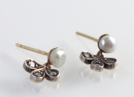 Antieke gouden oorknoppen parel en diamant