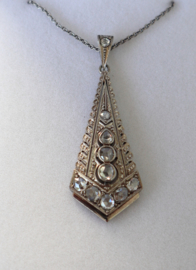 Prachtige witgouden  Art Deco hanger met roosgeslepen diamanten ca. 1910