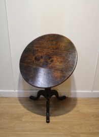Antieke Engelse bijzettafel