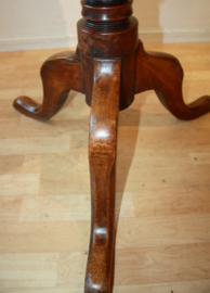 Antieke Engelse tilltoptafel