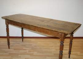 Antieke grenen tafel