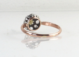 Antieke gouden ring met roosdiamant en parel