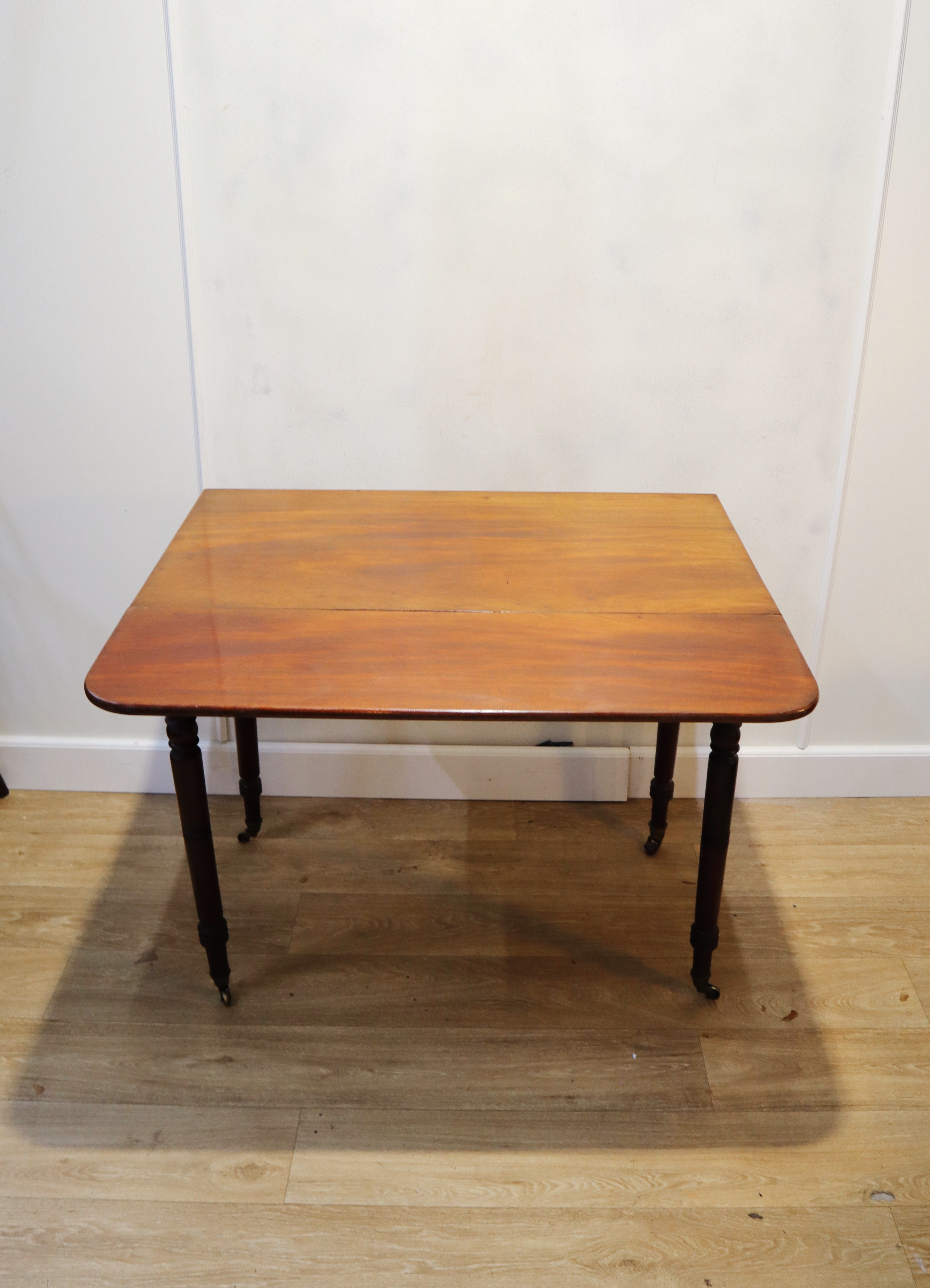 Antieke Engelse Pembroketafel, sidetable.