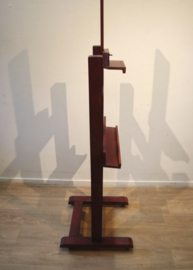 Oude houten schildersezel