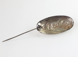 Art Deco zilveren broche bloedkoraal, Gebr. Reggers