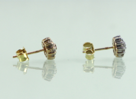 Gouden oorknoppen pavé gezet briljant geslepen diamantjes