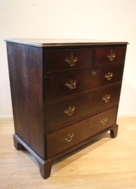 Antieke Engelse commode, 18e eeuw