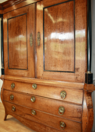 Antiek Hollands kabinet 18e eeuw