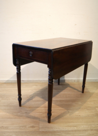 Antieke Pembroketafel, sidetable.