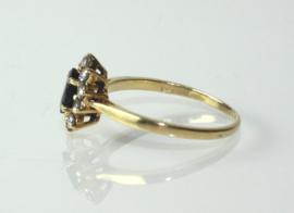 Klassieke gouden ring met saffier en briljant
