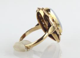 Antieke gouden ring met opaal