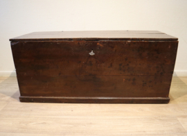 Antieke houten reiskist