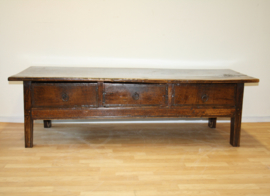 Antieke Spaanse tafel, salontafel