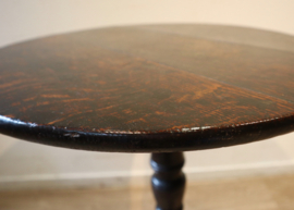 Antieke Engelse tilttop tafel