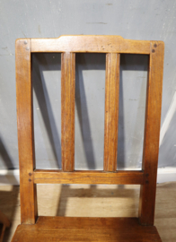 Set antieke iepenhouten stoeltjes