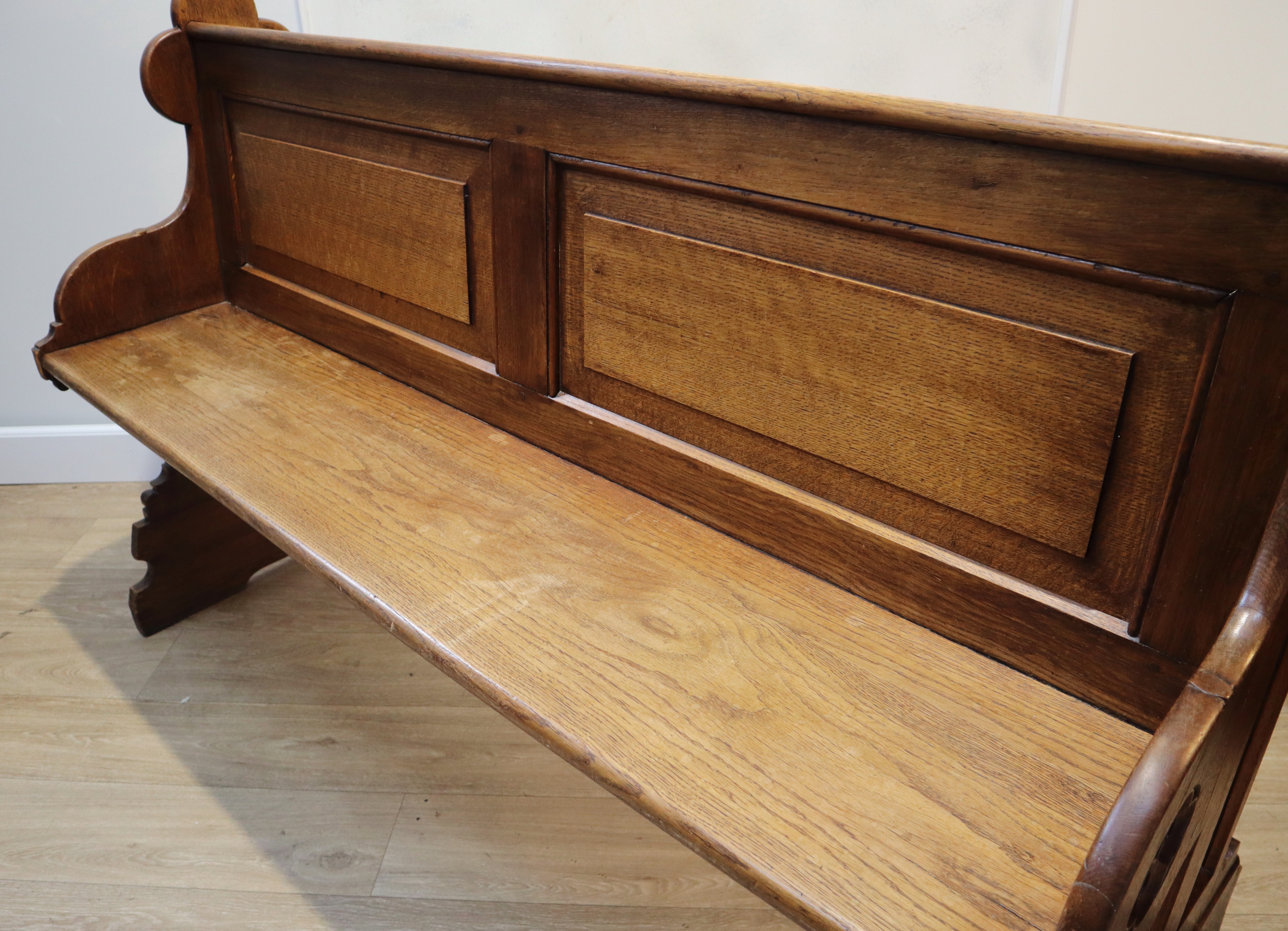 Antieke eikenhouten kerkbank