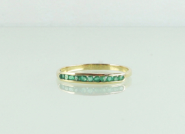 Gouden ring rijring 18 karaat met smaragd