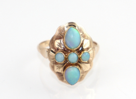 Vintage gouden ring met prachtige opalen