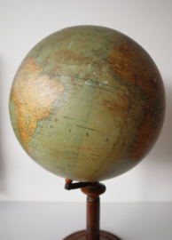 Antieke globe, ca. 1925