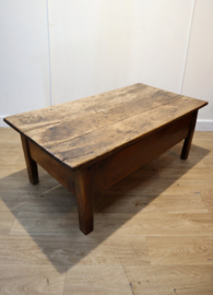 Antieke Spaanse salontafel