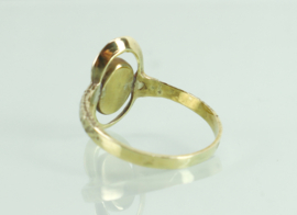 Vintage gouden ring met bloedkoraal
