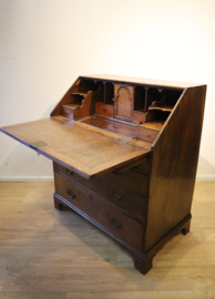 Antieke Engelse secretaire, 18e eeuw