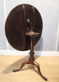Antieke Engelse tilttoptafel, 18e eeuw