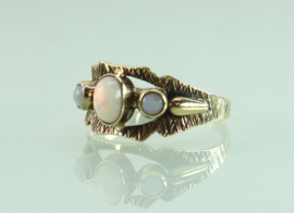 Vintage gouden ring drie opalen, jaren ‘70