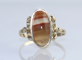 Vintage gouden ring met streepagaat