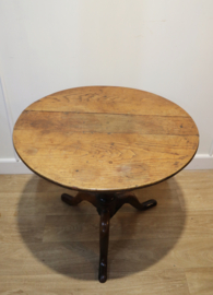 Antieke Engelse tilttoptafel, 18e eeuw