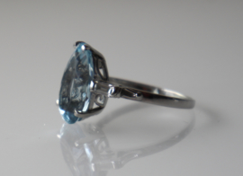 Art Deco platina ring met natuurlijke aquamarijn en diamant