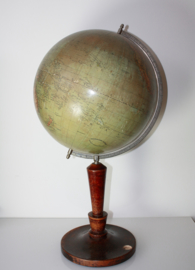 Antieke Globe ca 1929 Boghallens
